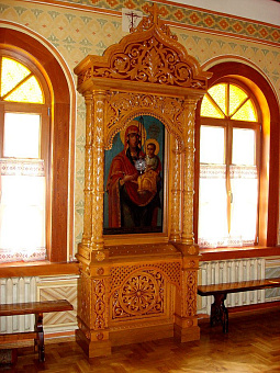 Киот напольный ''Оптинский'' Киот напольный ''Оптинский''