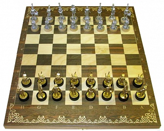 Шахматы исторические "Бородино" с фигурами из покрашенного цинкового сплава