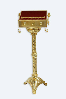 Аналой №3 латунь золочение чеканка, литые накладки Аналой №3 латунь золочение чеканка, литые накладки