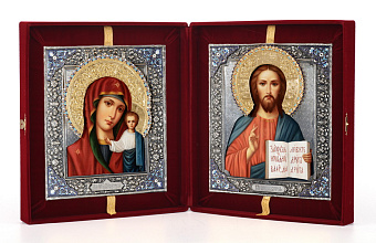 Складни живописные в футляре 24х30 масло, ризы №1, №24 открытые, черненое серебрение, эмаль (бархат) Складни живописные в футляре 24х30 масло, ризы №1, №24 открытые, черненое серебрение, эмаль (бархат)