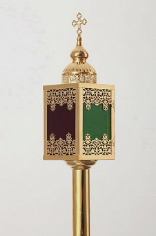 Фонарь пасхальный 4-х гранный под свечу золочение на древке Фонарь пасхальный 4-х гранный под свечу золочение на древке