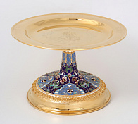 Дискос с поддискосником / ф240мм-потир 0, 75л "№4"А" / филигрань, эмаль, ручная гравировка / золочение Дискос с поддискосником / ф240мм-потир 0, 75л "№4"А" / филигрань, эмаль, ручная гравировка / золочение