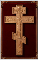 Крест напрестольный в резной раме на бархате