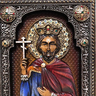 Икона равноапостольного царя Константина Великого, резная из дерева